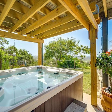 Fredericksburg Retreat With Private Hot Tub And Patio! 빌라 외부 사진