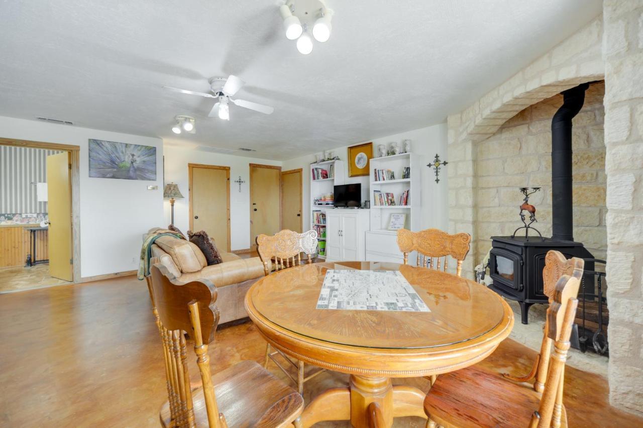 Fredericksburg Retreat With Private Hot Tub And Patio! 빌라 외부 사진